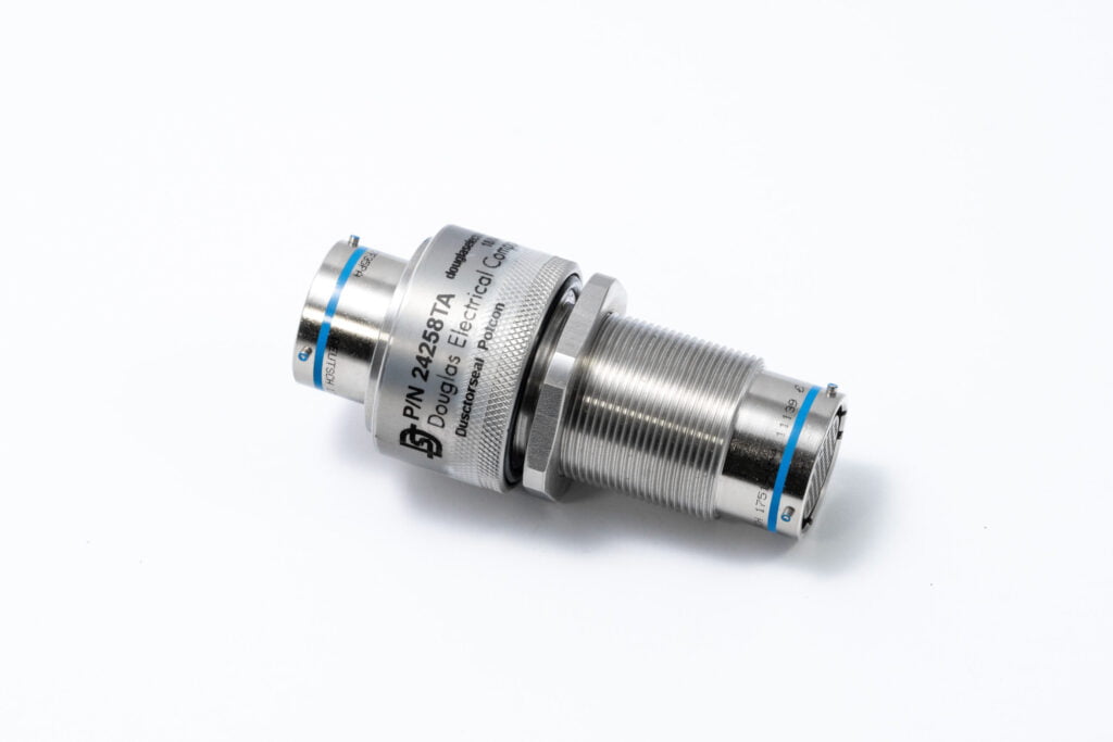 Hermetic bulkhead thermocouple MIL-spec connector assembly