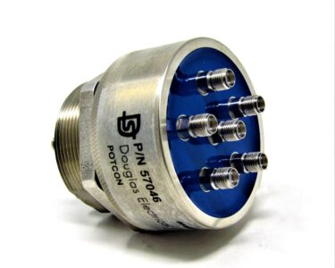 57046 SMA Feedthrough