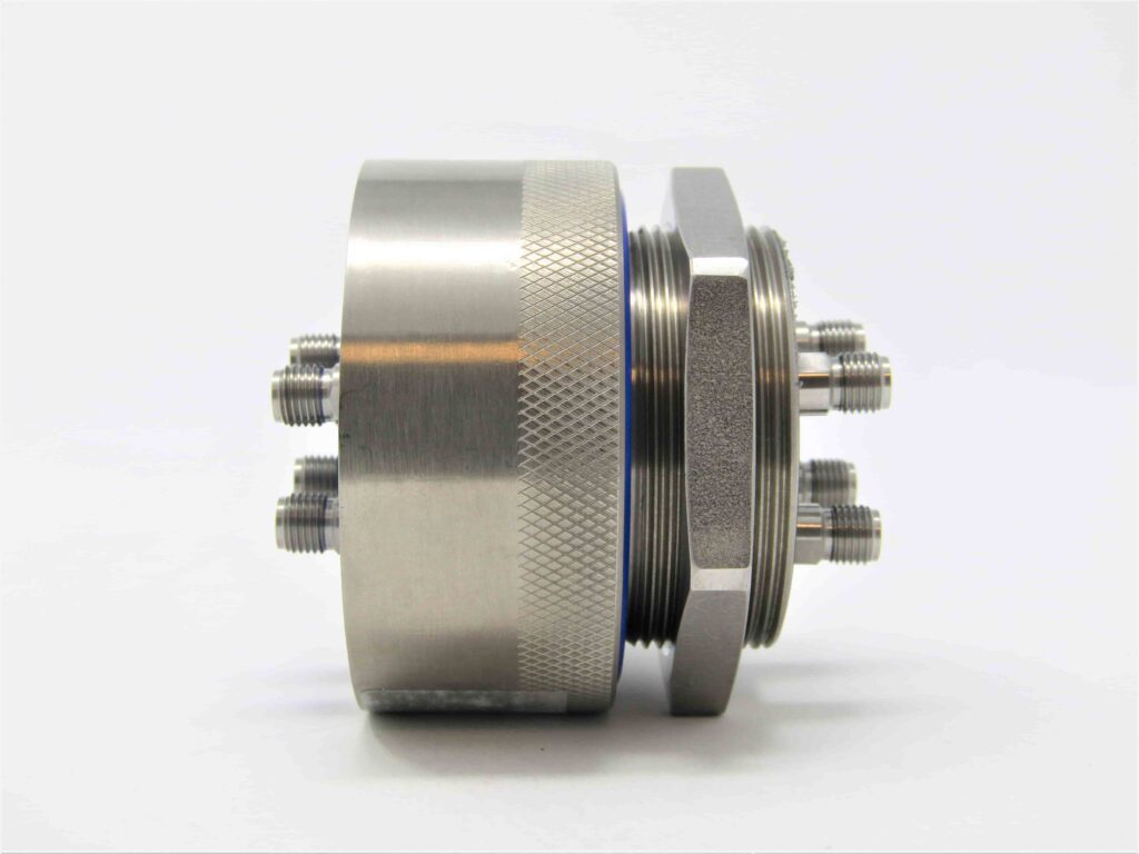 side view of 56023 sma vacuum feedthru