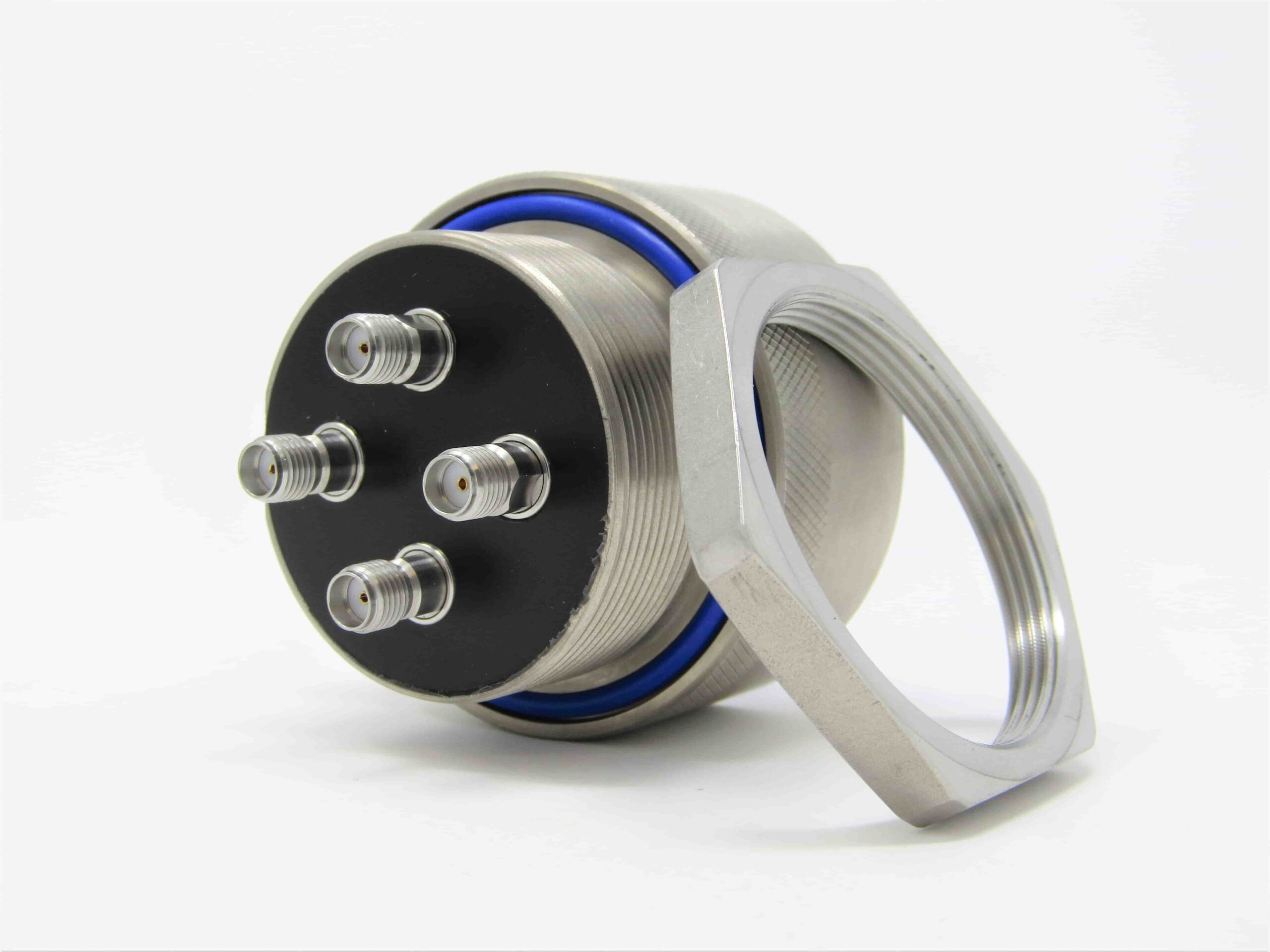 SMA vacuum feedthrough angle with locking nut